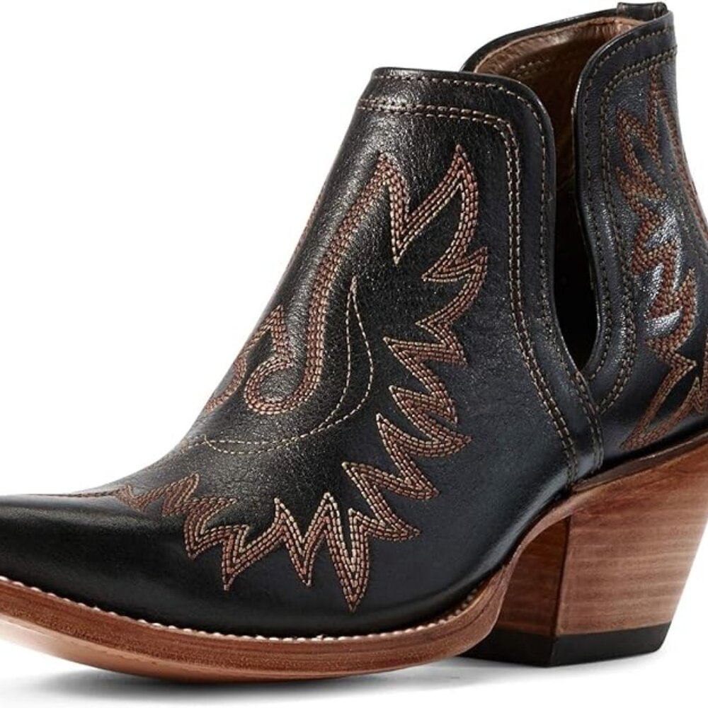 Ariat - slip-on Womens Ankle boots size 8, never, worn - Picture 1 of 4